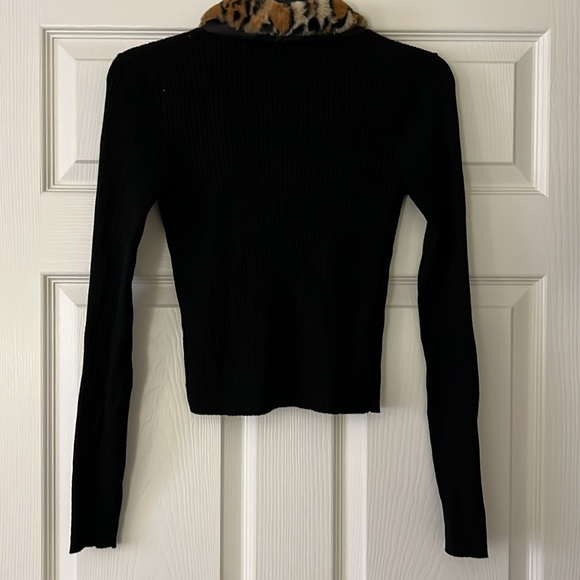NWOT Forever 21 Faux Leopard Fur Zip-Up Sweater Size S - Picture 5 of 7